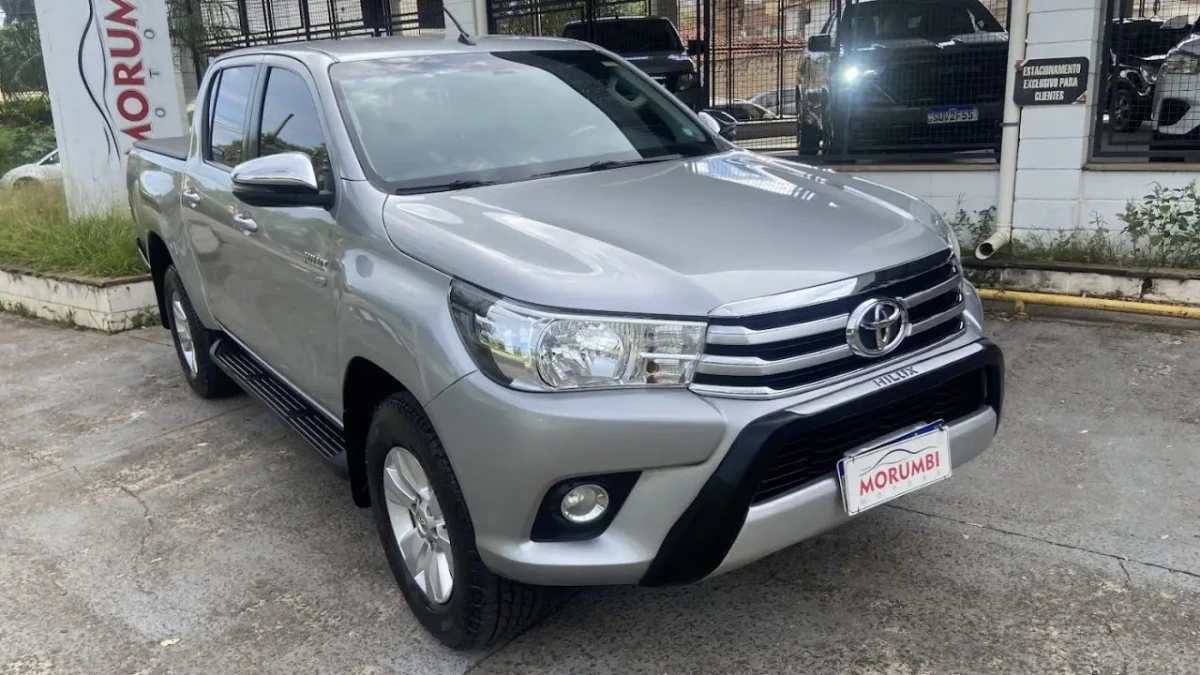 TOYOTA Hilux 