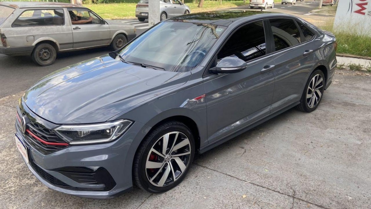 VOLKSWAGEN Jetta 