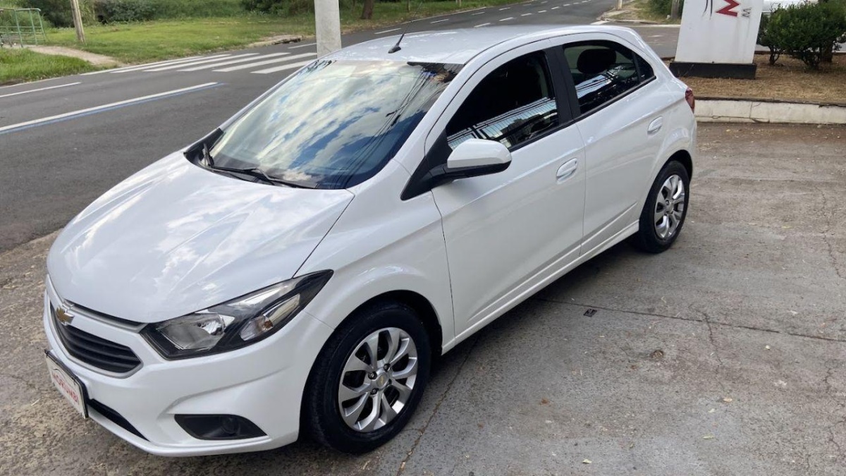 CHEVROLET Onix Hatch