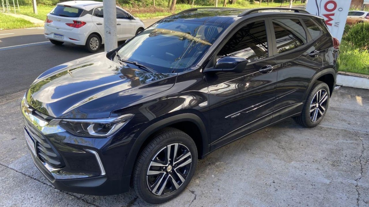 CHEVROLET TRACKER
