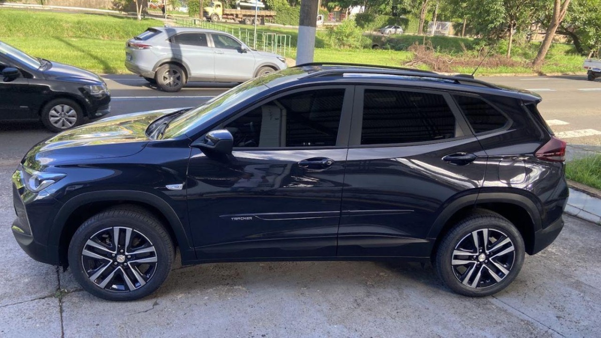 CHEVROLET TRACKER