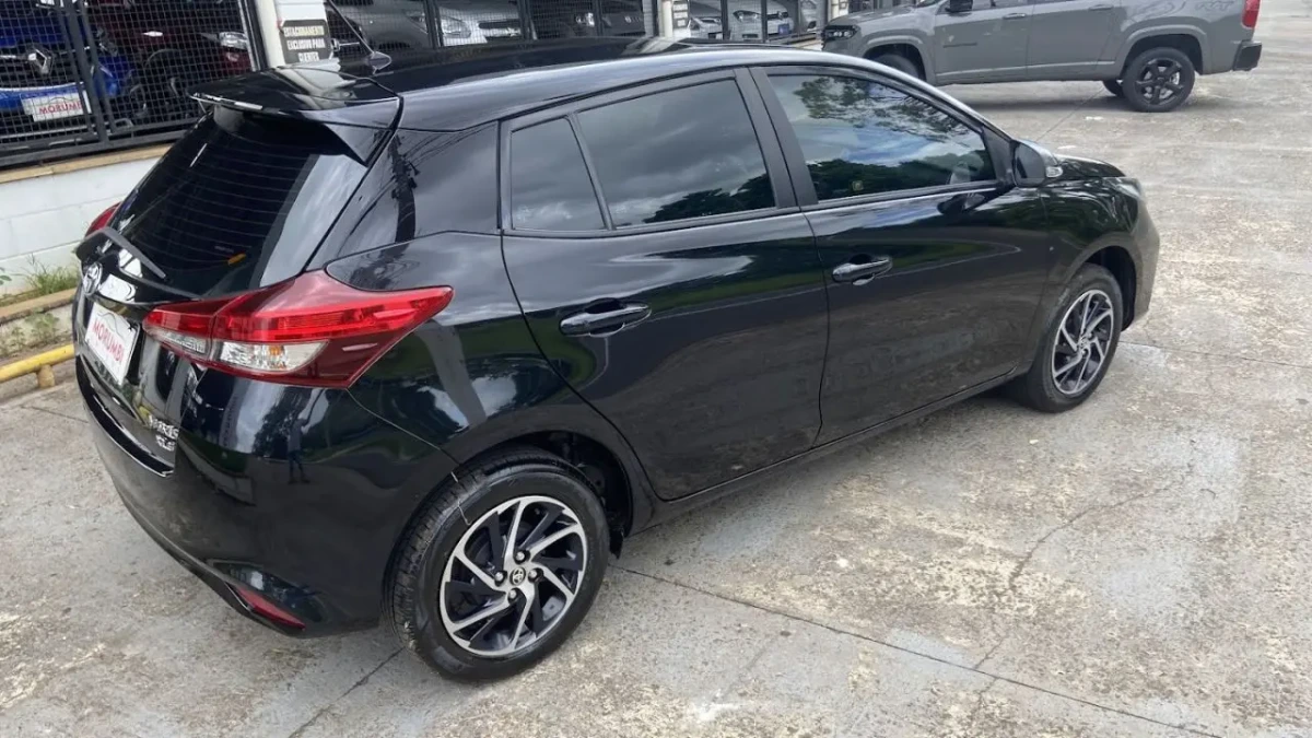 TOYOTA YARIS