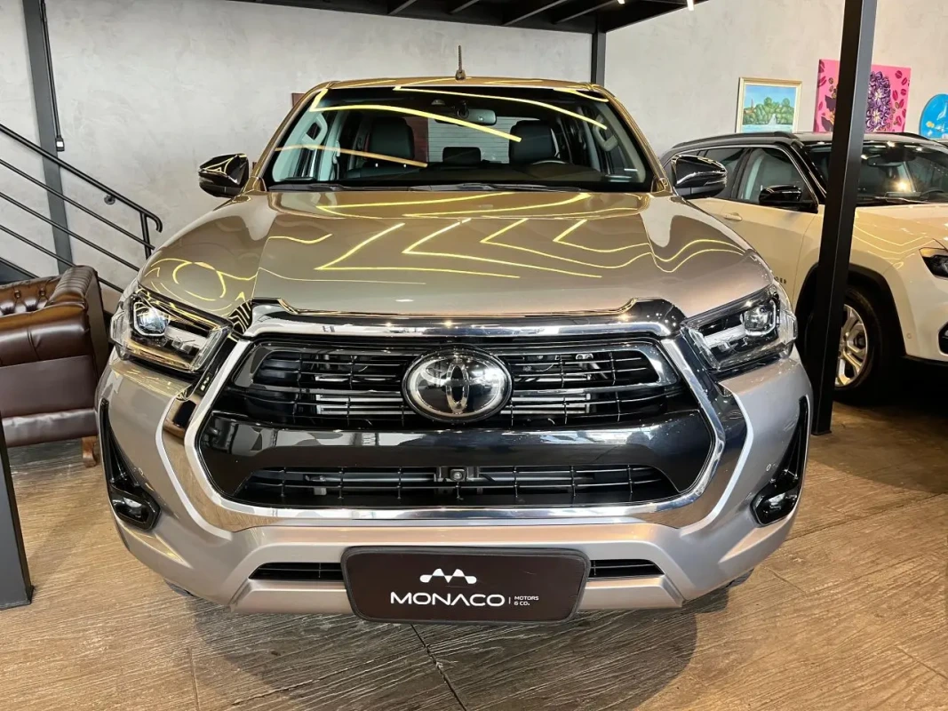 TOYOTA Hilux 