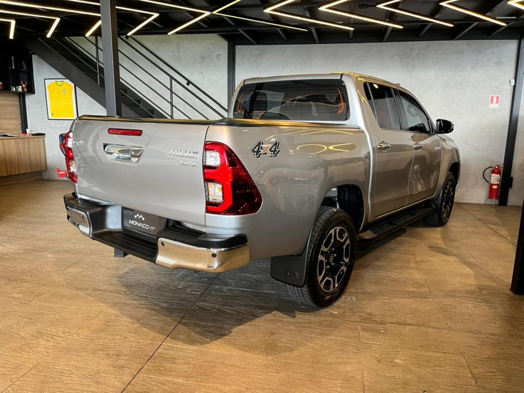 TOYOTA Hilux 