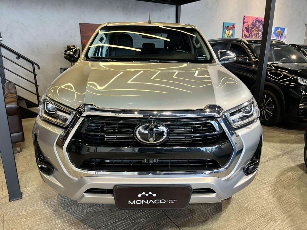 TOYOTA Hilux 