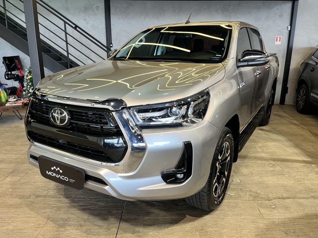 TOYOTA Hilux 