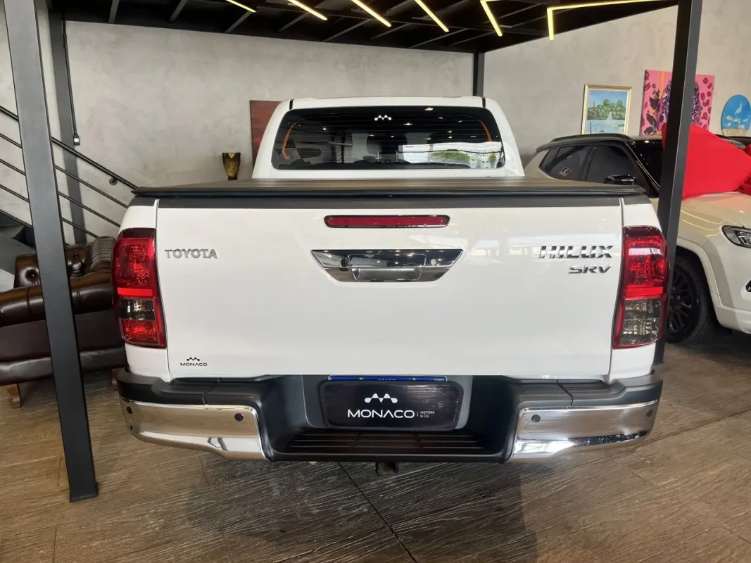 TOYOTA Hilux 