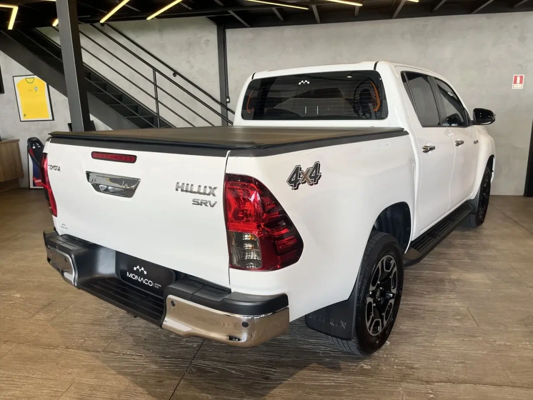 TOYOTA Hilux 