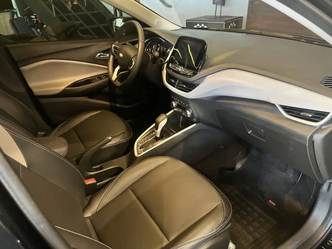 CHEVROLET Onix Hatch