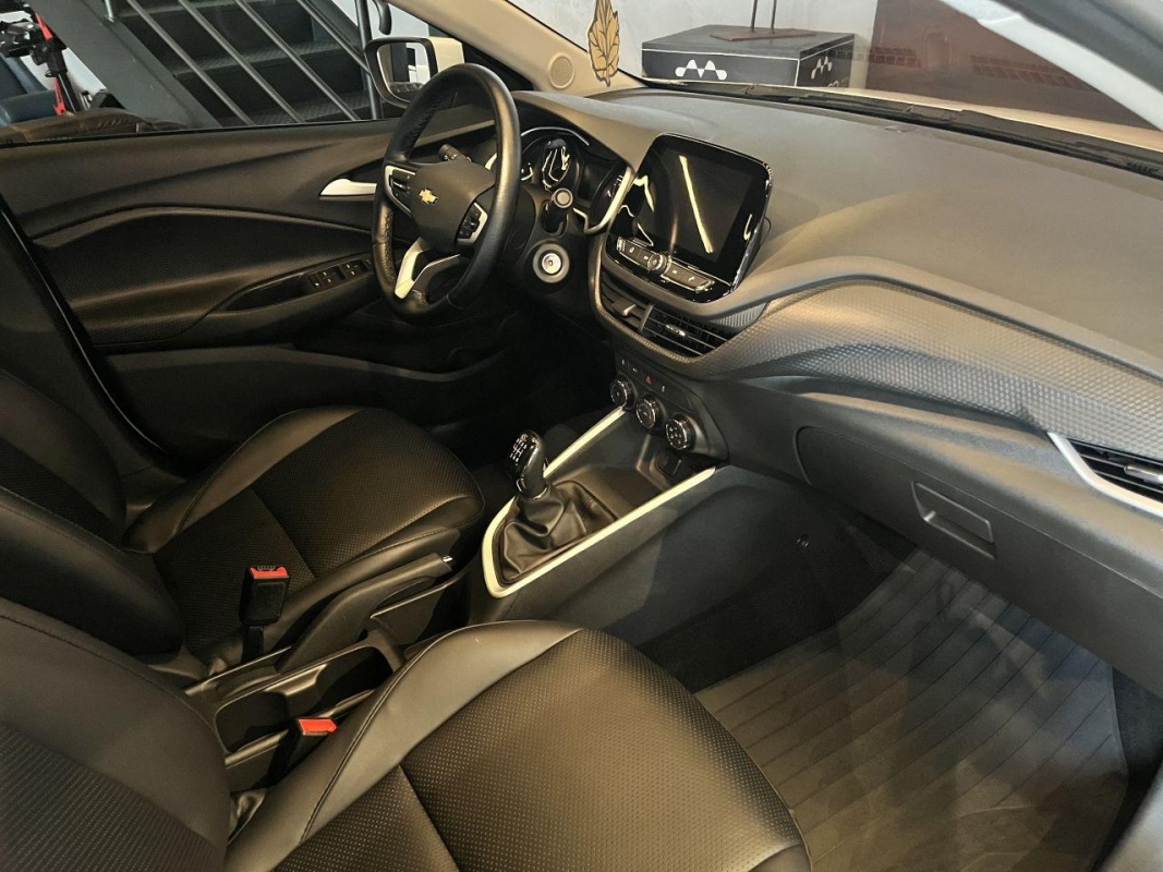 CHEVROLET Onix Hatch