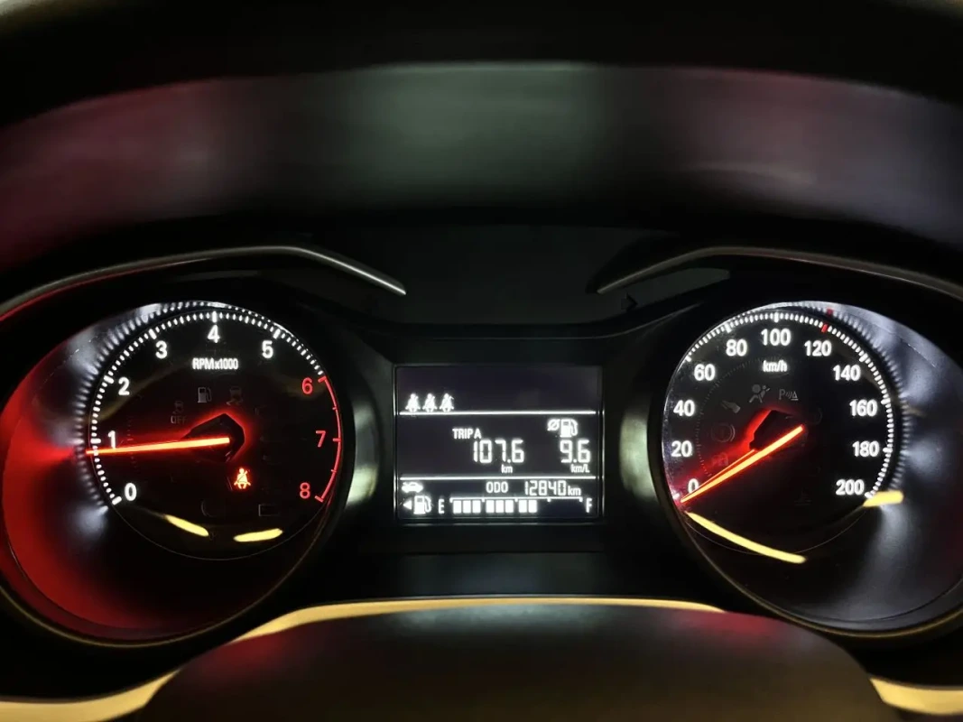 CHEVROLET Onix Hatch