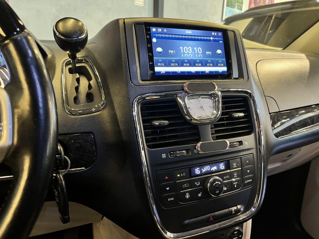 CHRYSLER Town e Country