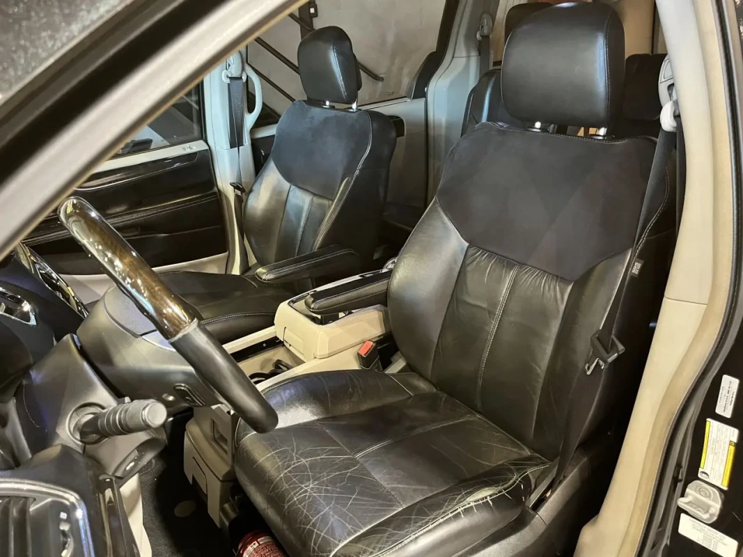 CHRYSLER Town e Country