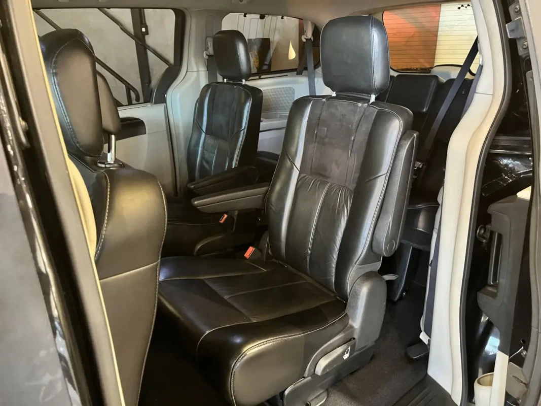 CHRYSLER Town e Country