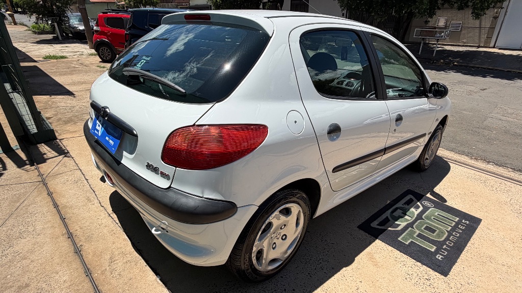 PEUGEOT 206