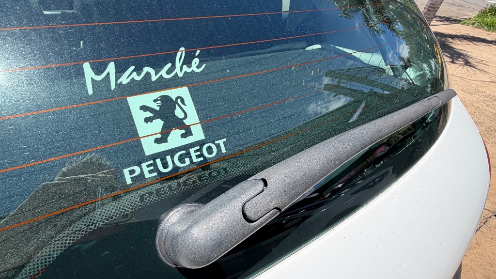 PEUGEOT 206