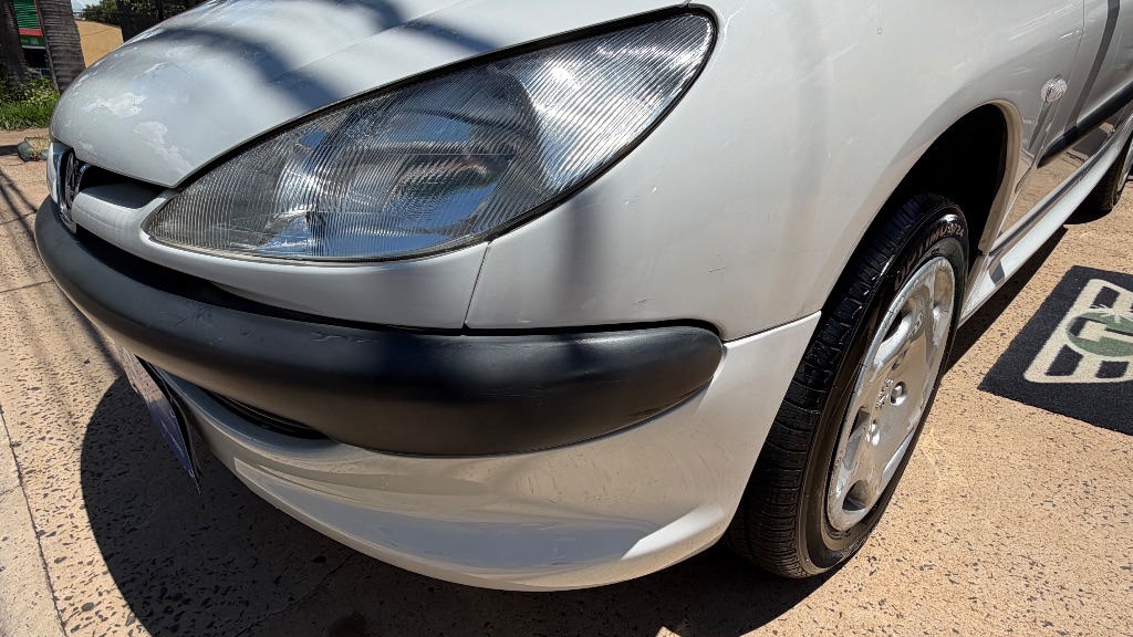PEUGEOT 206
